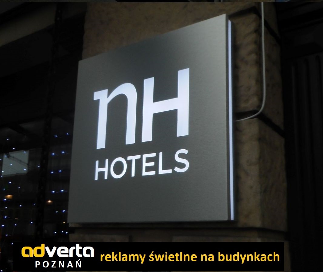 Szyld (semafor) reklamowe dla hotelu w Poznaniu
