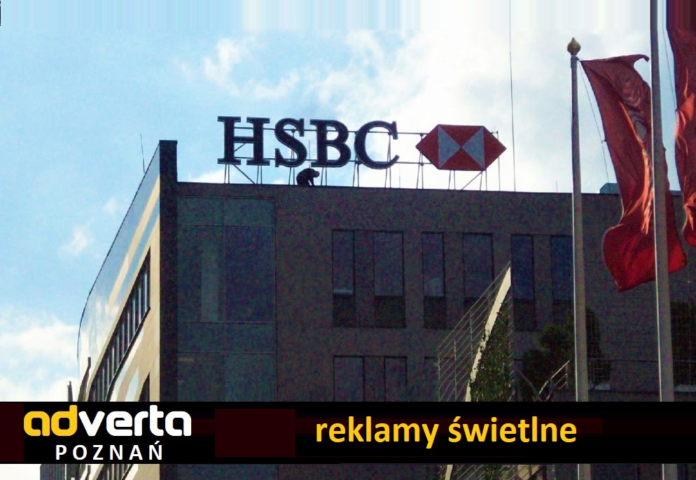 litery 3d na dachu świetlne HSBC